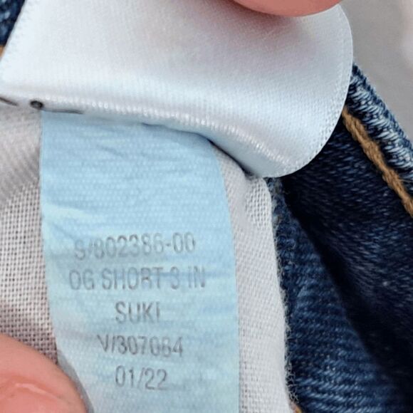 Old Navy High Rise Button Fly OG Straight Jean Shorts in Suki Wash size 12 - Picture 7 of 7